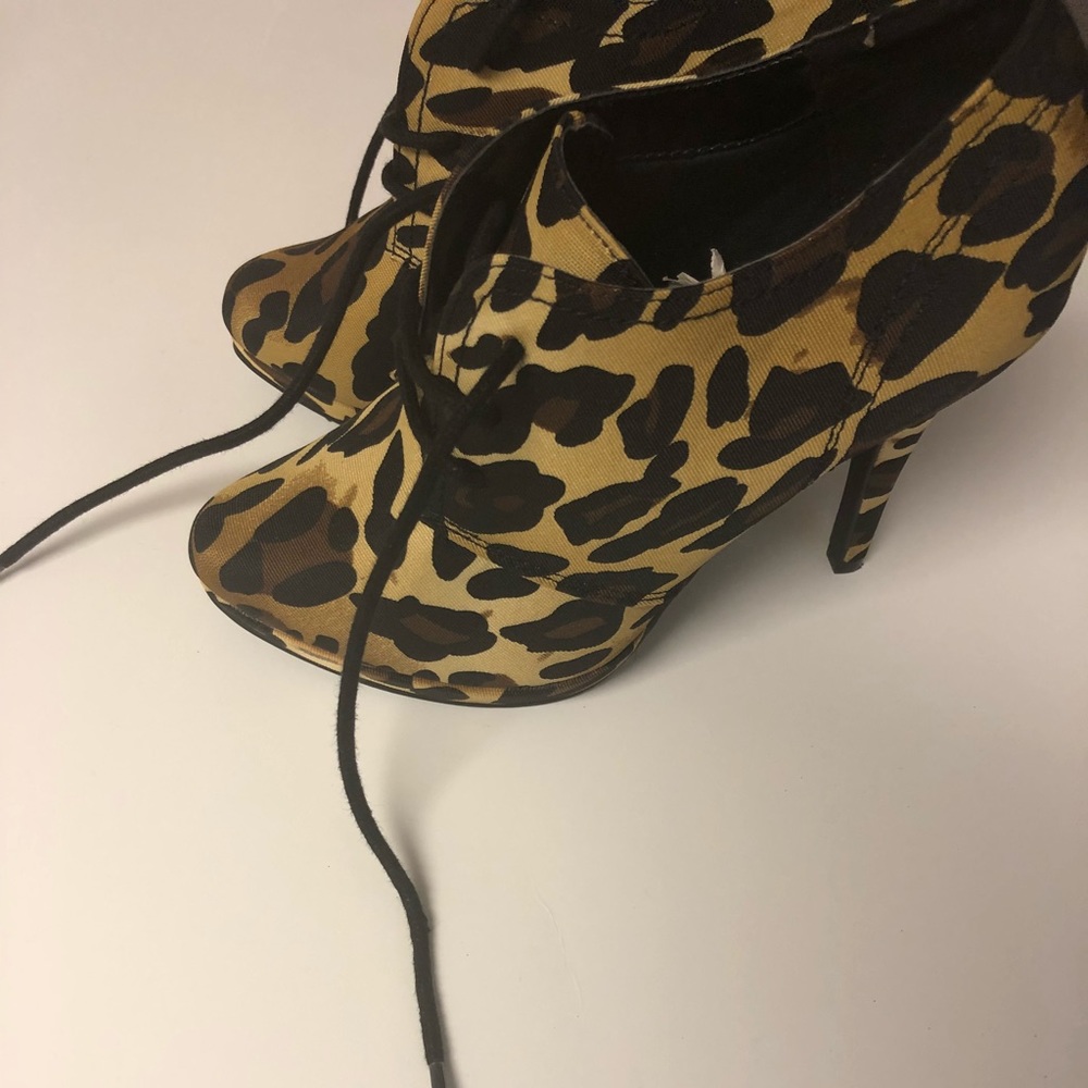 Amina print booties